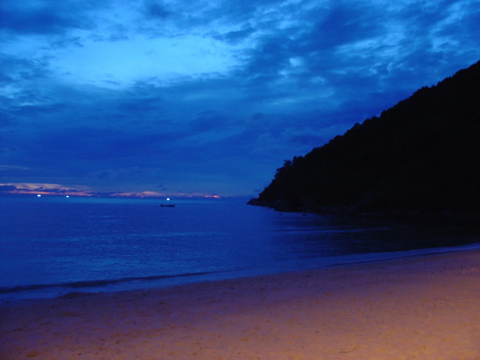 ภูเก็ต – หาดไตรตรัง