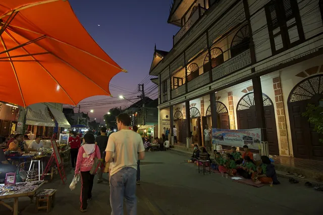 กาดกองต้า