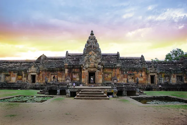 อุทยานประวัติศาสตร์พนมรุ้ง