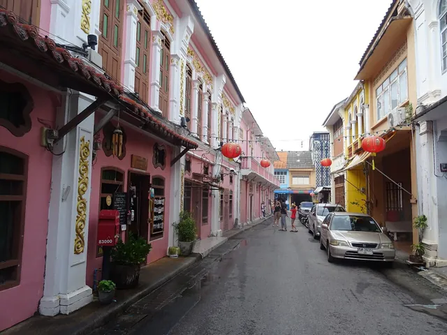 Phuket Old Town (Thalang လမ်း)